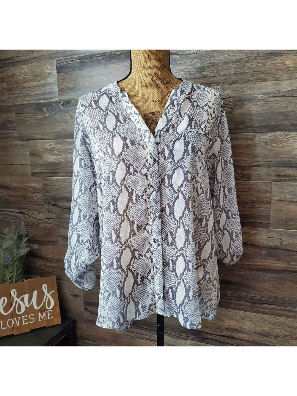 KUT from the Kloth Womens Size XL Petite Snakeskin Button Down